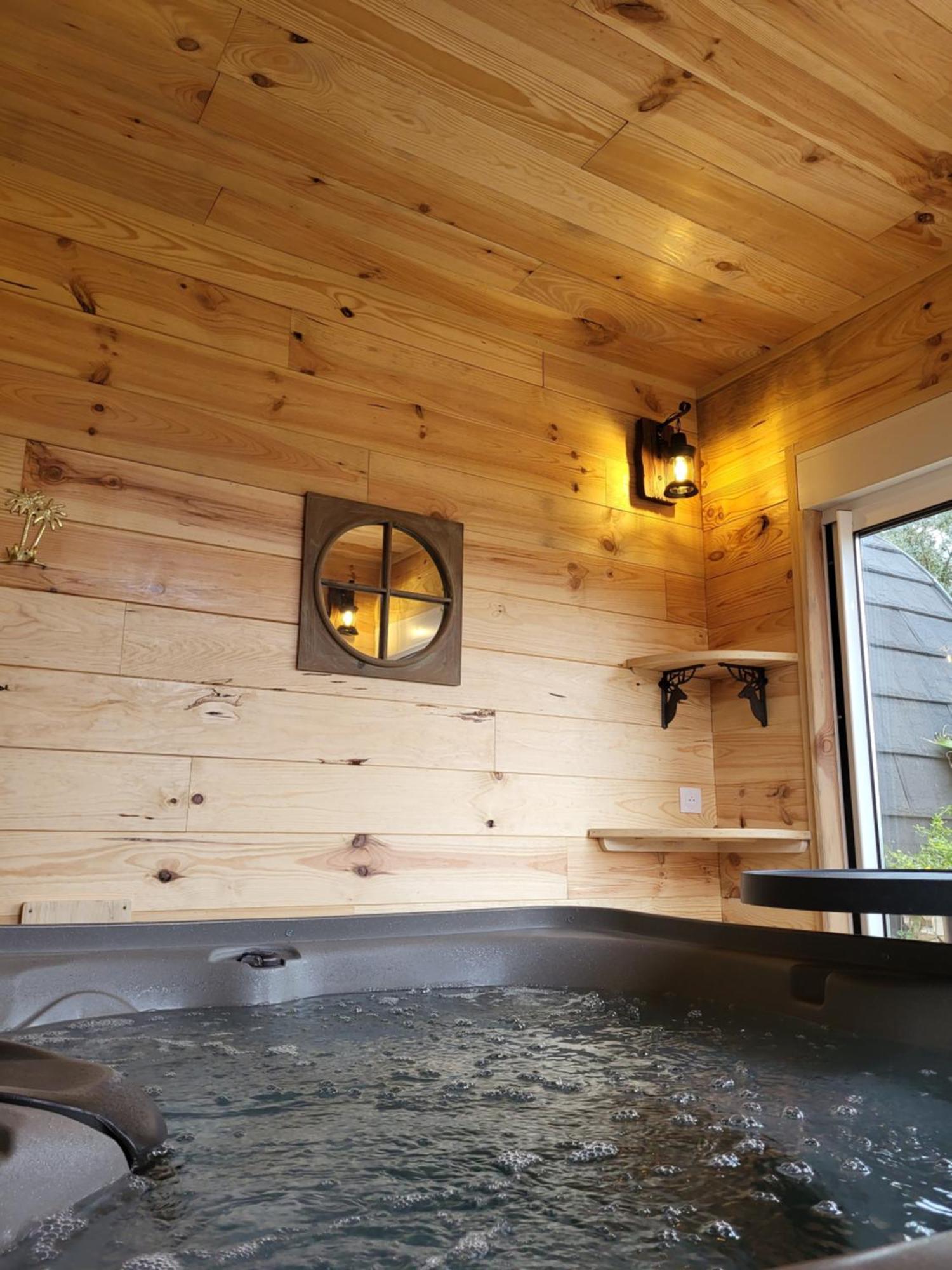Lodge Pod Es Aqui *